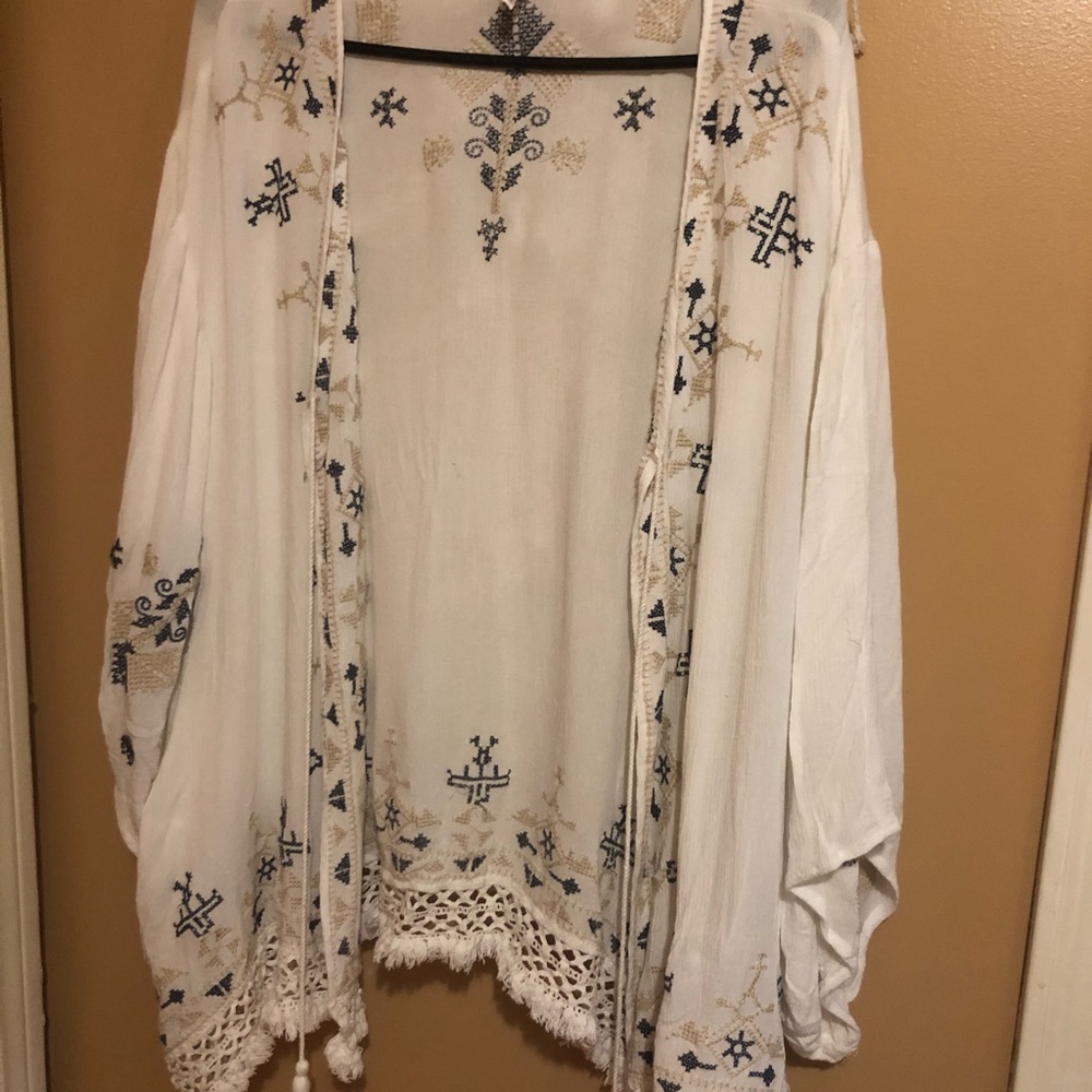 Kimono! Lightweight, beautiful embroidery